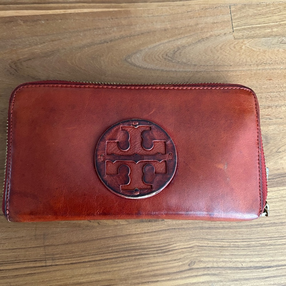 Tory Burch Brown Leather Wallet